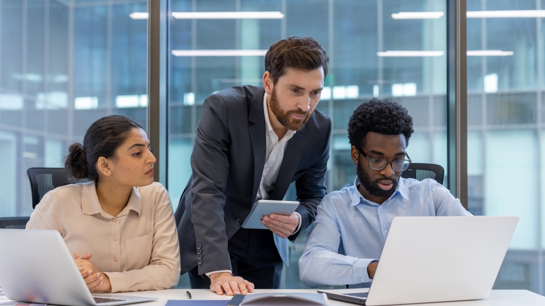 Équipe appliquant le procurement 4.0