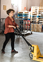 Electric forklift truck donated by Manutan to the MaMaMa association