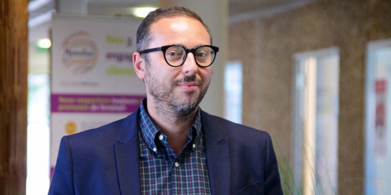 Portrait de Lionel Garcia, Manager e-merchandising et print Manutan Groupe