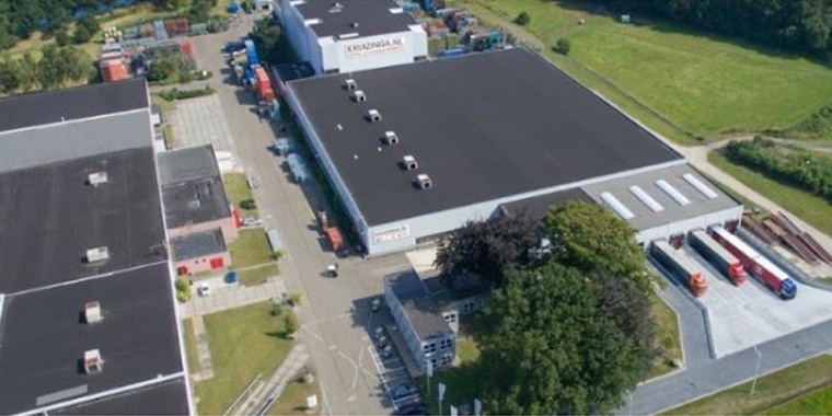Vue aérienne de bâtiments de la société Kruizinga acquise par Manutan