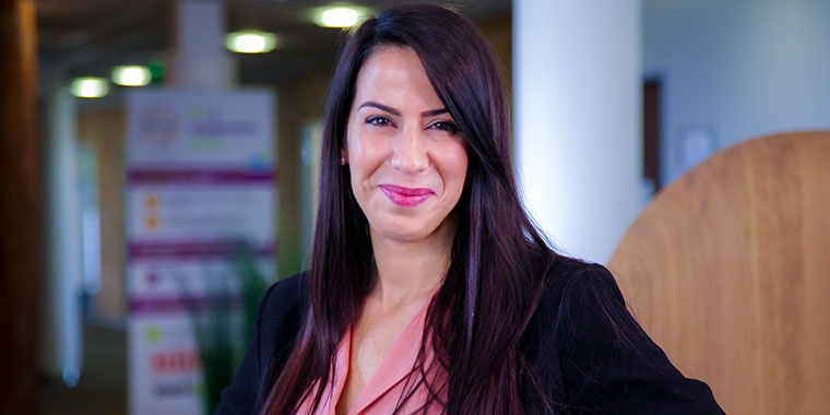 Photo d'une collaboratrice Manutan France, Warda Isaad